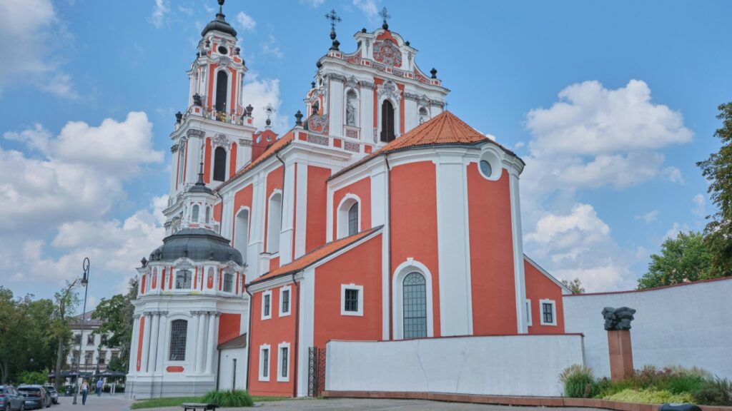 How Burkina Faso TikTok bloggers can collaborate with Mali advertisers in 2025