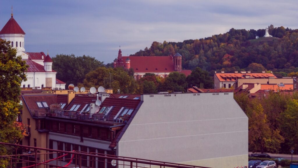 How Burkina Faso Snapchat bloggers can collaborate with Niger advertisers in 2025