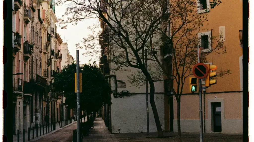 Tɔɔrɔ ye Spain brand la eBay fɛ, ka taa konversiyon kɛ min CTAs ye fɛɛrɛ, ka bɛɛ bɔ Burkina Faso.