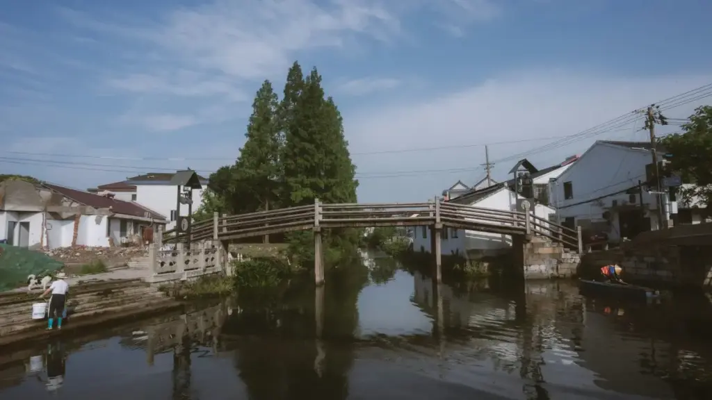 Faam goonga be Romania YouTube creator, saaba ka blog post sponsoore submit ka laafi, ni laafi taaba.