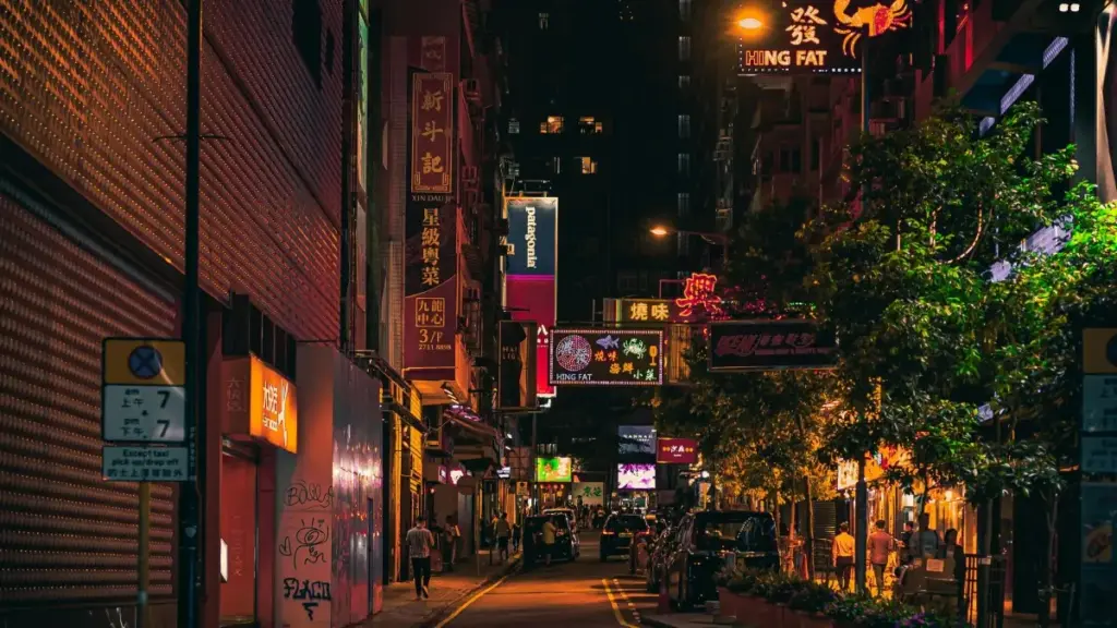 "Analyse pratique pou yelguɗo brand laafa: Hulu, marché Qatar, ni saba yãrga local pou Burkina Faso — basé sî Kantar ni tendances récentes."