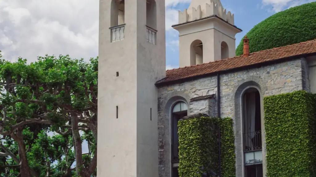 Apprenez comment les créateurs au Burkina Faso peuvent collaborer avec les marques russes sur Jingdong pour créer des bundles exclusifs.