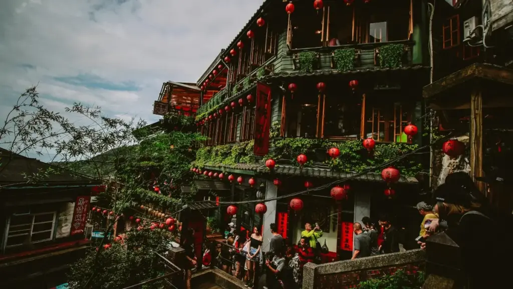 Guide pratique pou yiri yamb laafi: kâ Zalo ka tiiga, Czech brands, ni song reaction video. Stratégie, modèles de message, pièges et alternatif.