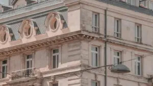 Waati bi: yamb laafi — doo lafi, dugu yambé. Jɛgɛ nɛ taama ka foog ka fɔl, ka saaɲa kɔnɔ ka Japɔn Xiaohongshu créateurs kɛra nyaana ka sɛnɔn yelena.