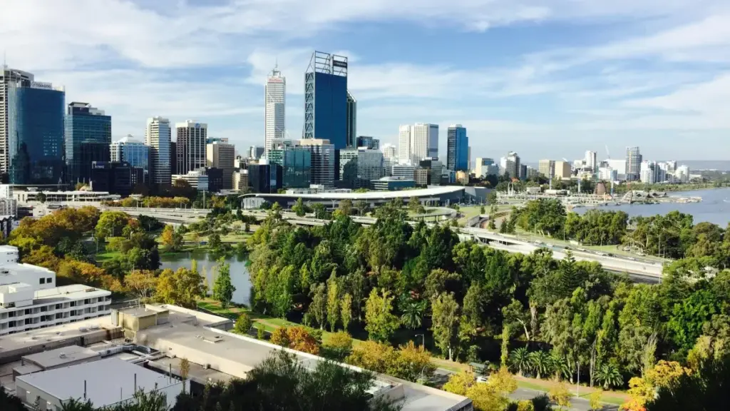 Maaf — mi yiida yelga: n zɔɔ̱g ka fo mos-BF (Mòoré) nyɛ fo, n yaal laafi. A yi laafi, n bɛ zemb-yaadé ko? N ka fɔ French (français) wala Mooré simple?...