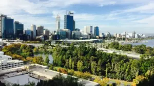 Maaf — mi yiida yelga: n zɔɔ̱g ka fo mos-BF (Mòoré) nyɛ fo, n yaal laafi. A yi laafi, n bɛ zemb-yaadé ko? N ka fɔ French (français) wala Mooré simple?...