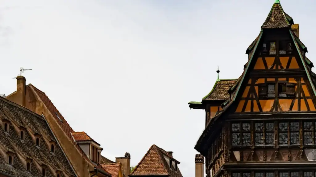 Ka wend toro: nɛɛsa ka UK WeChat créators fɔ yamb-zaka sani, yɛlɛ paala laafi, ni balo yeere. Baoliba yaare, HelloFranses! ni wechati kɛri tilga.