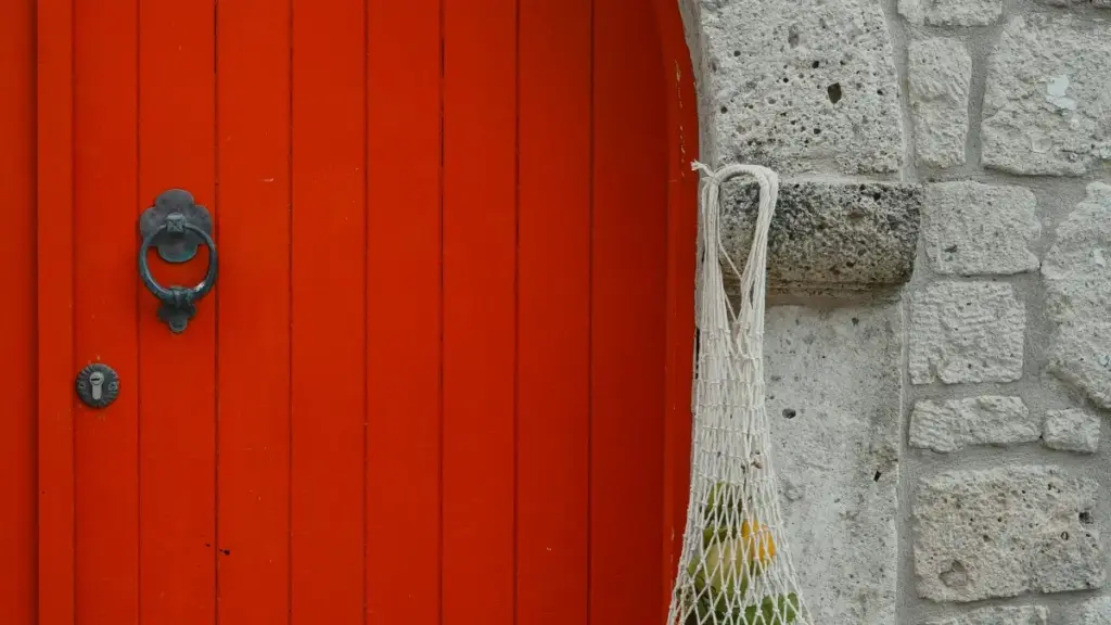 Découvre comment approcher des marques du Vietnam sur Chingari avec des angles simples, des bons messages et une stratégie qui attire un nouveau public.